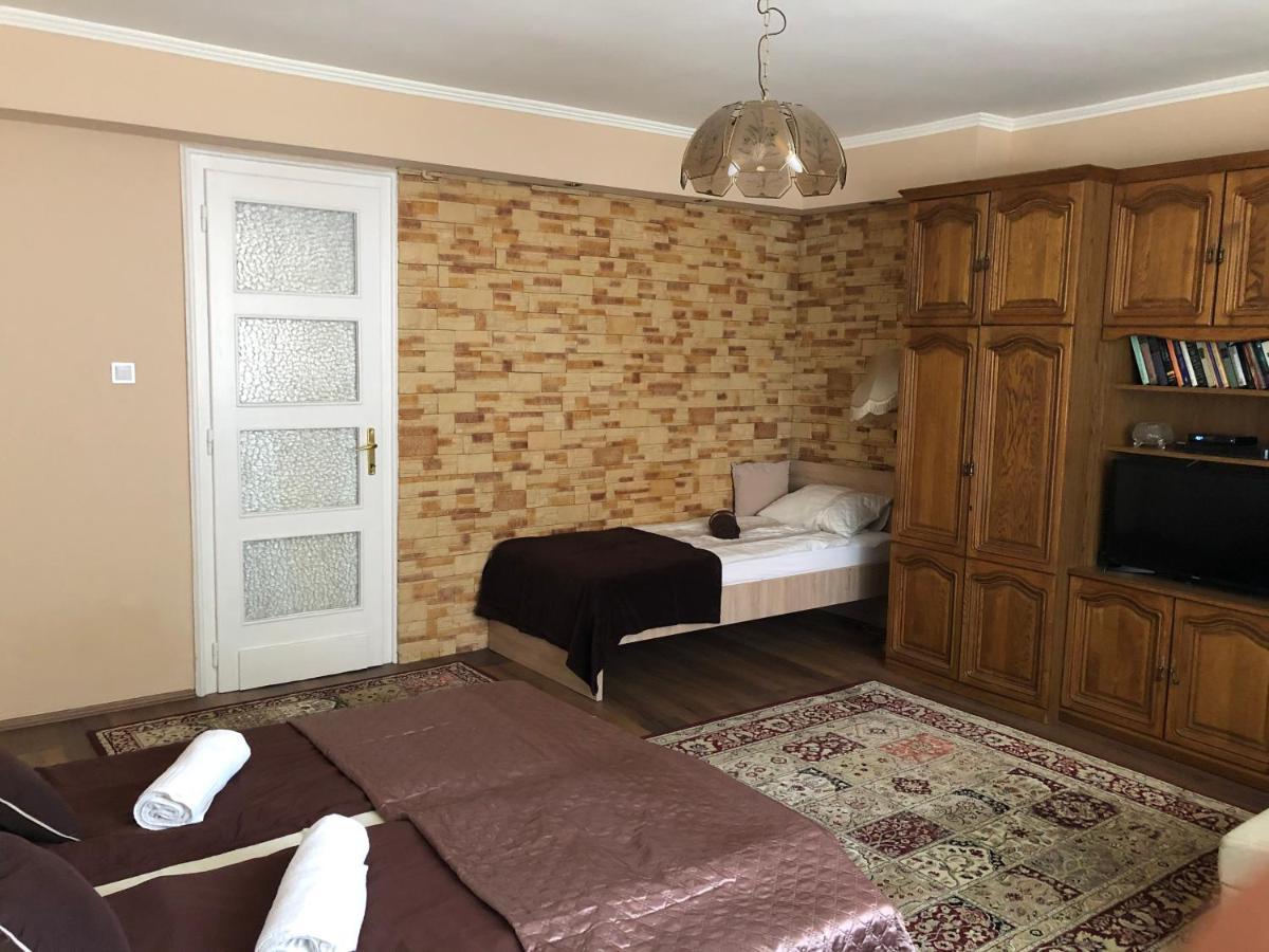 Renata Vendeghaz Hotel Eger Exterior photo